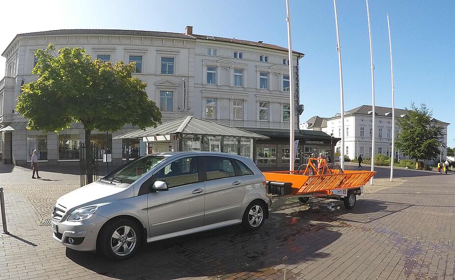 Unser Fahrradtransport-Anhänger am Besenwagen Fahrradtransport-Anhänger mit Zugfahrzeug