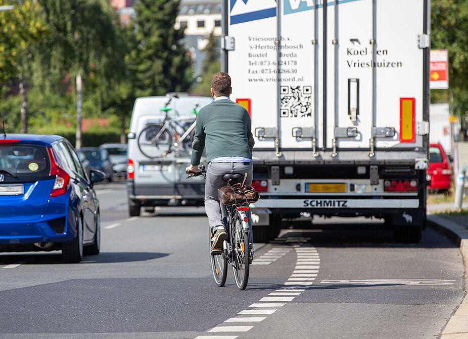 Zugeparkter Radweg Zugeparkter Radweg