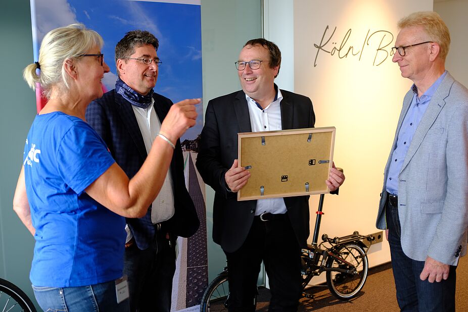 FFA_Auszeichnung_MUNV_29.06. Urkundenübergabe FFA MUNV