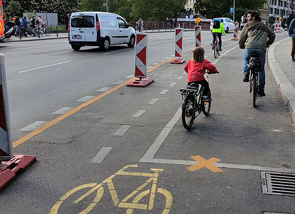 Geschützter Pop-up-Radweg